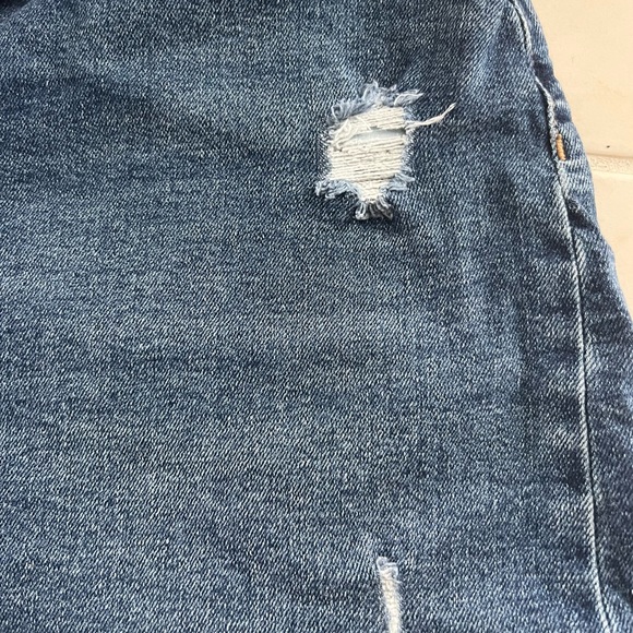 MAVI Jean Co. Medium Wash Denim 5 Pocket Riveted Distressed Zipper Shorts Sz 30 - Picture 3 of 12